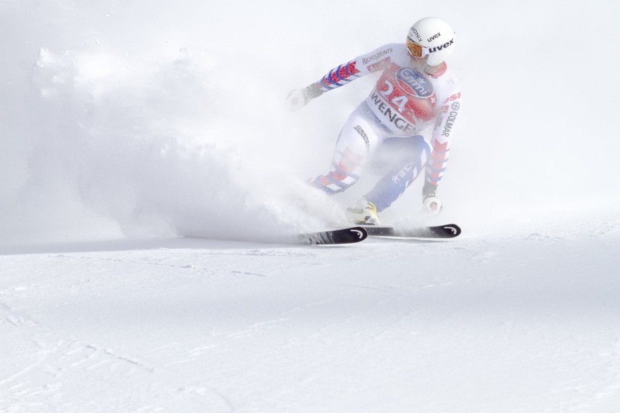 What is Super G Skiing? How is it different to Downhill Alpine?